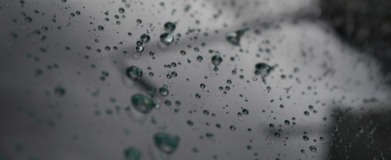 Glass water beads. Gtechniq G1, Rain Repellent