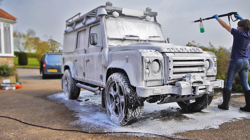 Landrover Defender Snowfoam (Bristol Car Valeting)